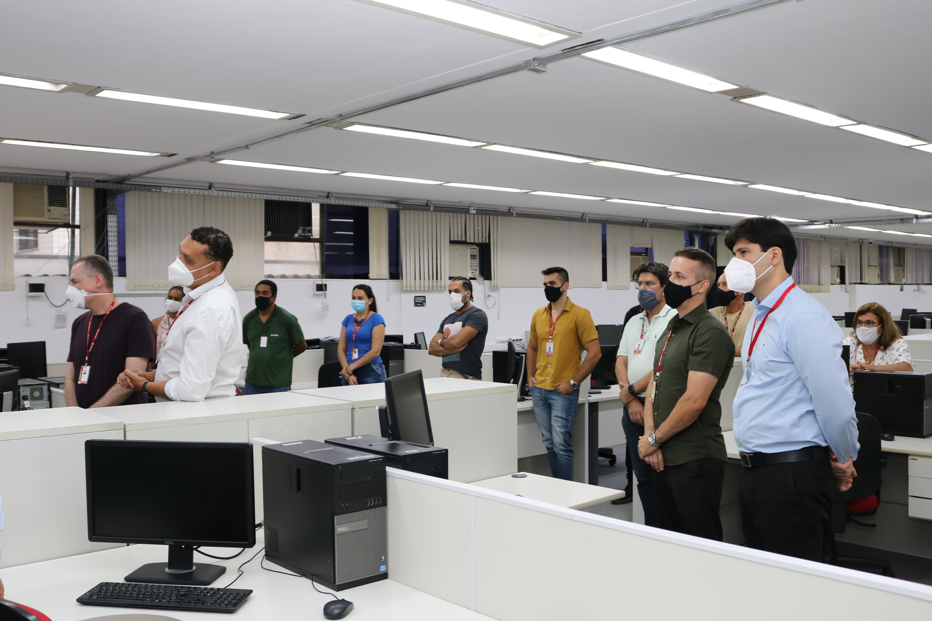 Representantes das equipes que trabalharam na montagem do espa&ccedil;o foram convidados para a inaugura&ccedil;&atilde;o