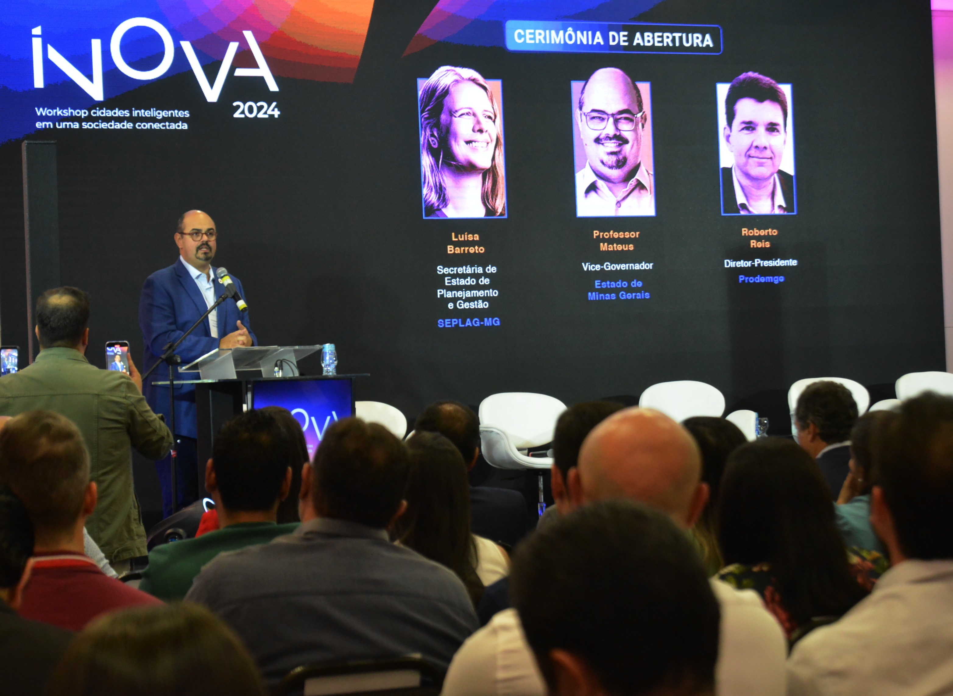 O vice-governador de Minas Gerais, professor Mateus, falou com os gestores p&uacute;blico sobre a import&acirc;ncia da transforma&ccedil;&atilde;o digital